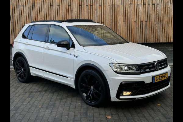 Volkswagen Tiguan 1.5 TSI R-line Automaat | Panorama | Leer | LED Verlichting | Actief Demping Systeem | Achteruitrijcamera | Black Style | 20 inc