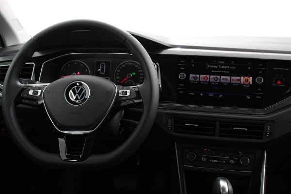 Volkswagen Polo 1.0 TSI DSG Highline | Navigatie | Apple Carplay / Android Auto | Climate Control | Cruise control | Lichtmetalen Velgen