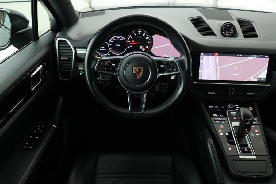 Porsche Cayenne Coupé 3.0 | Panoramadak | Adaptive cruise | Leder | Stoelverwarming | Camera | BOSE Sound | Full LED | Luchtvering | Carplay | Navigatie | Sport Chrono