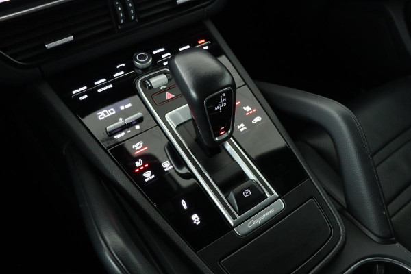 Porsche Cayenne Coupé 3.0 | Panoramadak | Adaptive cruise | Leder | Stoelverwarming | Camera | BOSE Sound | Full LED | Luchtvering | Carplay | Navigatie | Sport Chrono