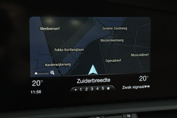 Alfa Romeo Giulia 2.0T Super | Leder | Stoel & stuurverwarming | Xenon | Navigatie | Keyless | Trekhaak | Cruise control | PDC | Climate control | Memory