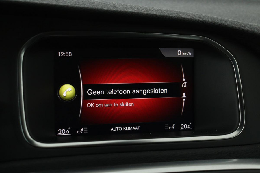 Volvo V40 2.0 T2 Nordic+ | Stoelverwarming | Full LED | Half leder | Navigatie | PDC | Standkachel | Bluetooth | Climate control | Verwarmde voorruit