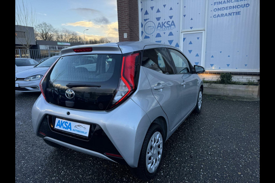 Toyota Aygo 1.0 VVT-i x-play Automaat 72pk Airco/Bluetooth/Garantie/