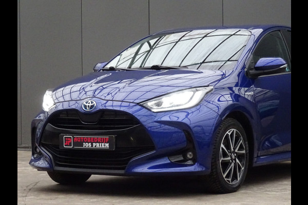 Toyota Yaris 1.5 Hybrid Dynamic * CARPLAY * TREKHAAK * 4 SEIZOENSBANDEN !!