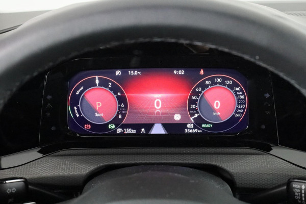 Volkswagen Golf 1.4 eHybrid GTE 245 pk Automaat (DSG) | Navigatie | Panoramadak | Parkeersensoren (Park assist) | Stoelverwarming | Matrix LED koplampen | Head-up display |