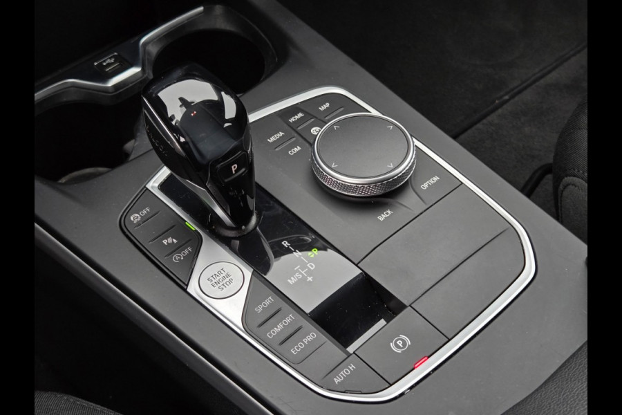 BMW 1-serie 118I EXECUTIVE ED. I NAVIGATIE I CLIMATE CONTROL I LED KOMPLAMPE