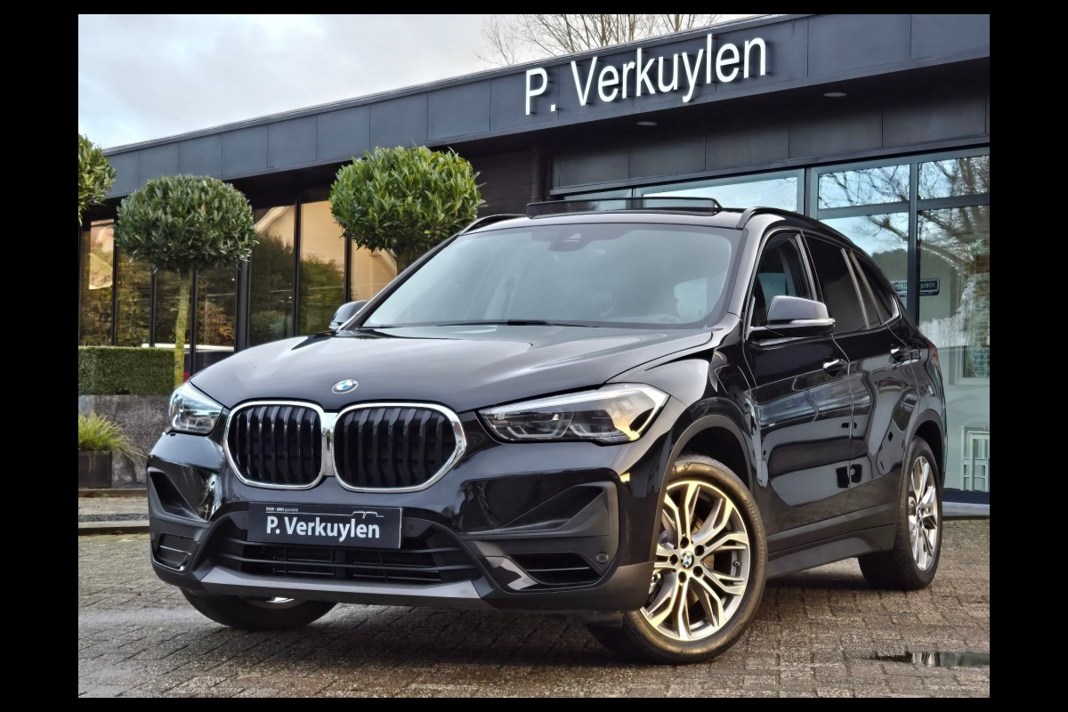 BMW X1 XDRIVE25E EXEC. ED. I SPORTSTOELEN I PANORAMA I CAMERA I TREKHAA