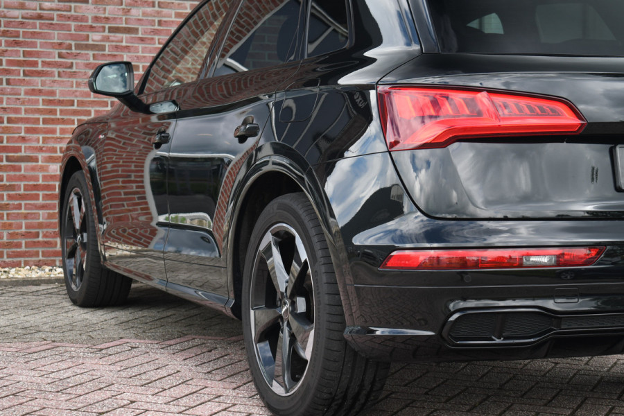 Audi Q5 55 TFSI e 367pk quattro Pano Luchtvering El-zetels Ruitstiksel