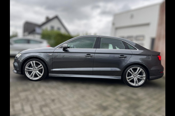 Audi A3 Limousine 35 TFSI CoD Advance Sport 2X S-LINE / NL / VIRTUAL COCKPIT / LED / ECC / STOELVERWARMING / PDC / 150PK