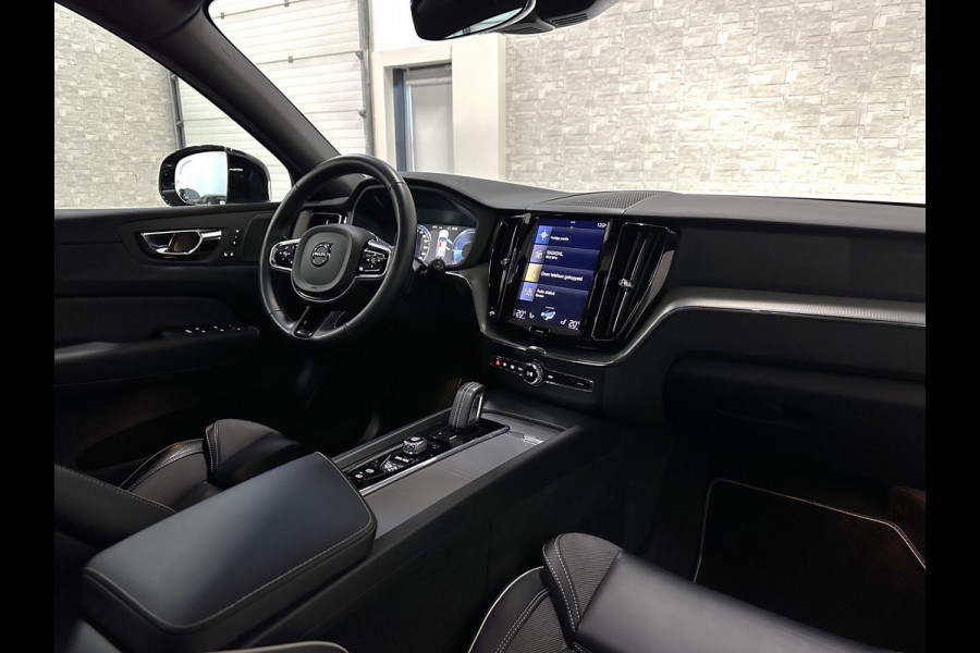 Volvo XC60 2.0 T8 AWD R-Design | Luchtvering | Panorama | ACC | Harman-Kardon | Pilot-Assist | Leder | Memory | Keyless-Entry | Voorruit/Stuur/Stoel-Verwarming | Sportstoelen | Leder | Zwarte Hemel | Camera | Getint Glas | Carplay | DAB | Draadloos Laden |