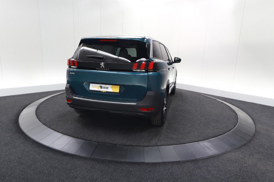 Peugeot 5008 PureTech 130 EAT8 Allure | Panoramadak | Camera | Navigatie | Apple Carplay