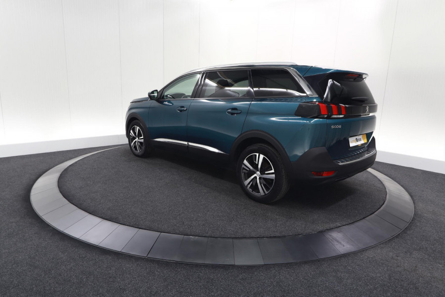 Peugeot 5008 PureTech 130 EAT8 Allure | Panoramadak | Camera | Navigatie | Apple Carplay