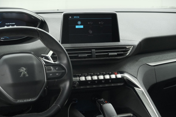 Peugeot 5008 PureTech 130 EAT8 Allure | Panoramadak | Camera | Navigatie | Apple Carplay