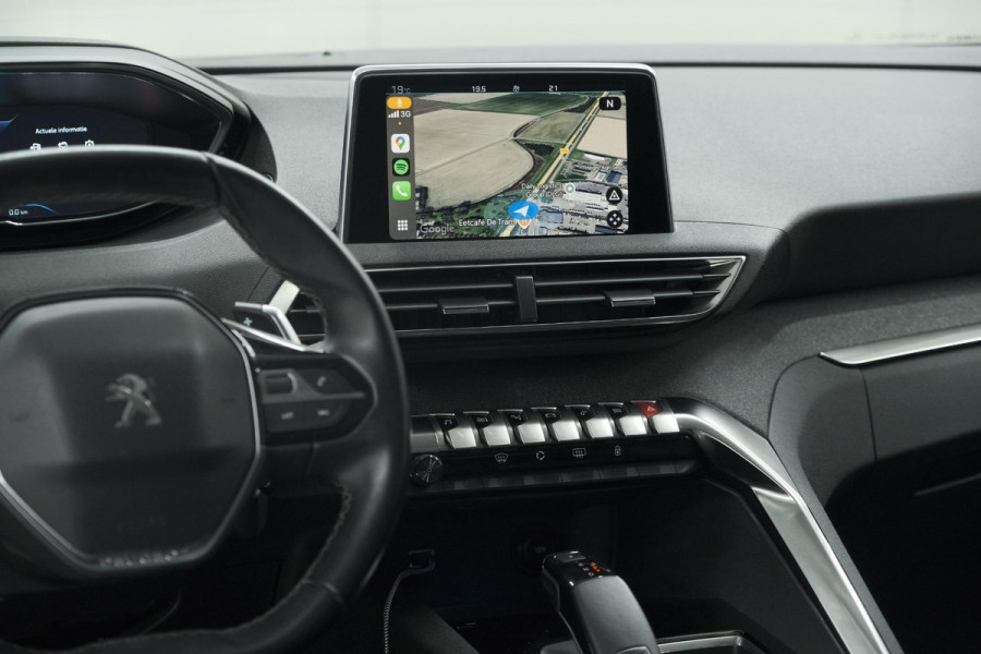 Peugeot 5008 PureTech 130 EAT8 Allure | Panoramadak | Camera | Navigatie | Apple Carplay