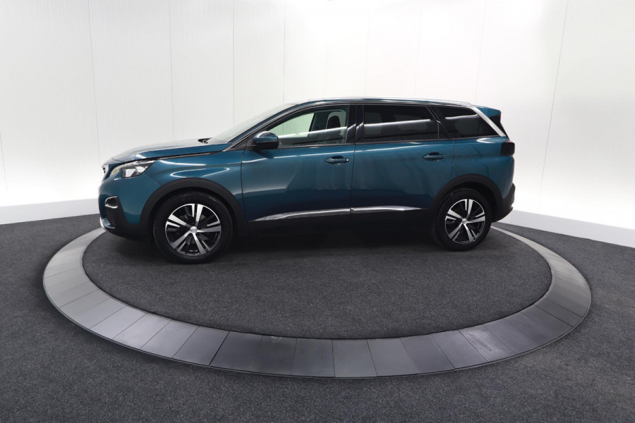 Peugeot 5008 PureTech 130 EAT8 Allure | Panoramadak | Camera | Navigatie | Apple Carplay