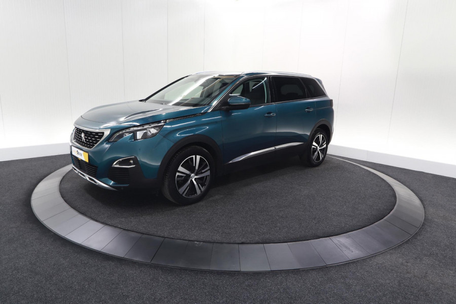 Peugeot 5008 PureTech 130 EAT8 Allure | Panoramadak | Camera | Navigatie | Apple Carplay