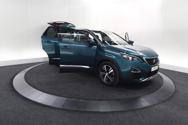 Peugeot 5008 PureTech 130 EAT8 Allure | Panoramadak | Camera | Navigatie | Apple Carplay