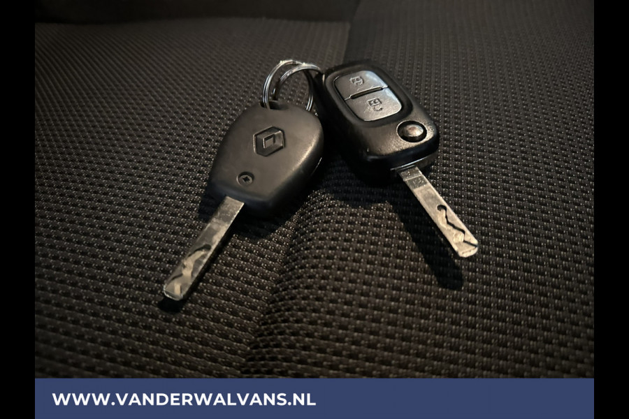 Renault Master 2.3 dCi 136pk **BPM VRIJ voor de Ondernemer** L2H2 Euro6 Airco | Navigatie | LED | 2500kg trekhaak Cruisecontrol, Parkeersensoren, Bijrijdersbank