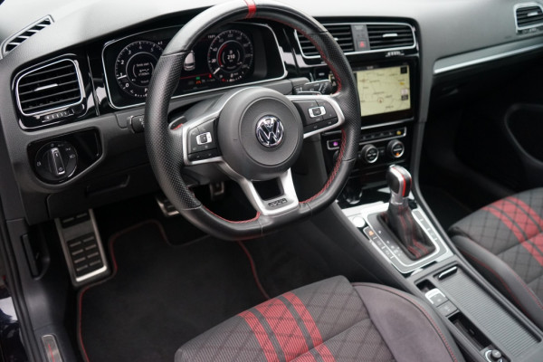 Volkswagen Golf 2.0 TSI GTI TCR Pano/Akrapovic/Dynaudio/R-Camera/VOL