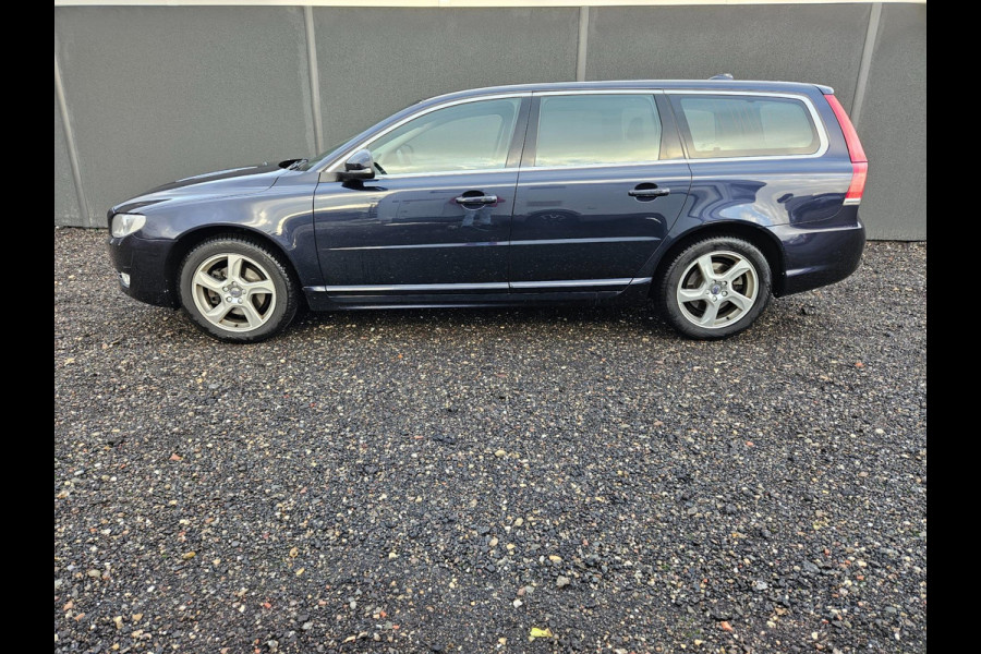 Volvo V70 2.0 D3 Polar+ AUT.LEDER-NAVI-XENON-TREKHAAK