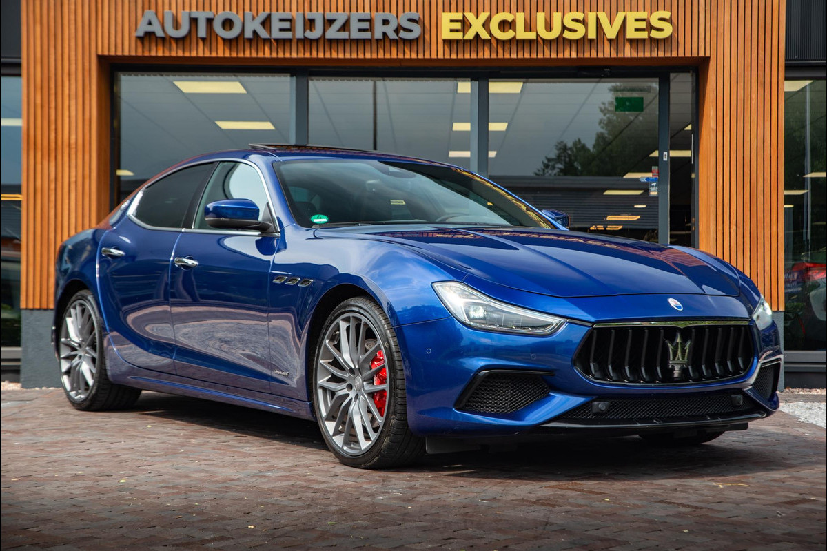 Maserati Ghibli 3.0 V6 S Q4 Ribelle Schuifdak Adapt. Cruise Alcantara hemel