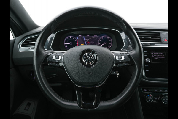 Volkswagen Tiguan 1.4 TSI 4-Motion Highline Business R-Line *FULL-LED | DIGI-COCKPIT | LANE-ASSIST | ADAPTIVE-CRUISE | COMFORT-SEATS | DAB+ | NAVI-FULLAMP | PARKPILOT | SHIFT-PADDLES | MICROFIBRE | AMBIENT-LIGHT | ECC | PDC | 19''ALU*