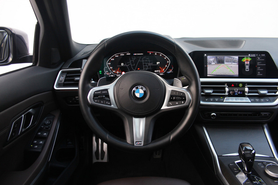 BMW 3-serie M340i xDrive High Executive | Pano | Laser | 19 inch | Camera