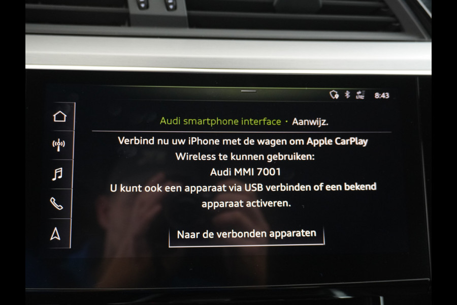 Audi e-tron E-Tron 55 408 PK S-line 95 kWh Quattro Leer Alcantara Apple Carplay Android Audi-Connect Camera Virtual-Cockpit Sportstoelen Par Connected-Services Apple-Carplay Android Interieur-Voorverwarming/koeling Electr.-A-Klep Priv.Glass Niveau-regeling(Automatisch) ESP Hill-Hold Rijstrooksensor AEB Botswaarsch.Systeem Virtual Cockpit sport stoelen Zwarte Hemel  WiFi 150kw snellaadvermogen