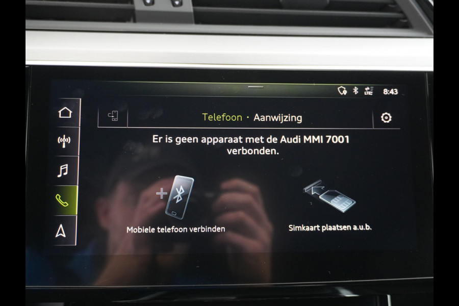 Audi e-tron E-Tron 55 408 PK S-line 95 kWh Quattro Leer Alcantara Apple Carplay Android Audi-Connect Camera Virtual-Cockpit Sportstoelen Par Connected-Services Apple-Carplay Android Interieur-Voorverwarming/koeling Electr.-A-Klep Priv.Glass Niveau-regeling(Automatisch) ESP Hill-Hold Rijstrooksensor AEB Botswaarsch.Systeem Virtual Cockpit sport stoelen Zwarte Hemel  WiFi 150kw snellaadvermogen