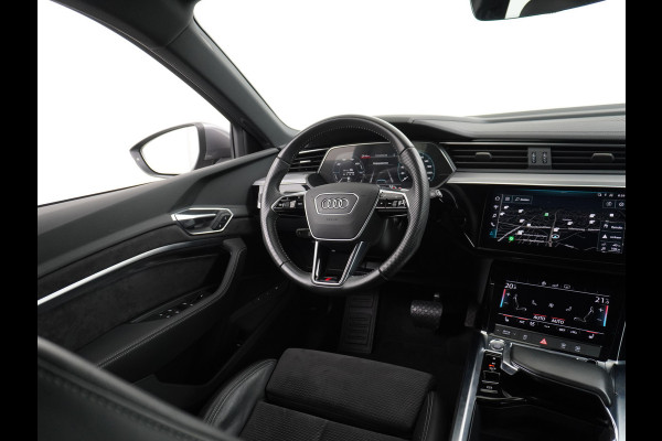 Audi e-tron E-Tron 55 408 PK S-line 95 kWh Quattro Leer Alcantara Apple Carplay Android Audi-Connect Camera Virtual-Cockpit Sportstoelen Par Connected-Services Apple-Carplay Android Interieur-Voorverwarming/koeling Electr.-A-Klep Priv.Glass Niveau-regeling(Automatisch) ESP Hill-Hold Rijstrooksensor AEB Botswaarsch.Systeem Virtual Cockpit sport stoelen Zwarte Hemel  WiFi 150kw snellaadvermogen