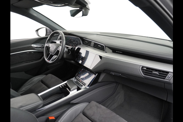 Audi e-tron E-Tron 55 408 PK S-line 95 kWh Quattro Leer Alcantara Apple Carplay Android Audi-Connect Camera Virtual-Cockpit Sportstoelen Par Connected-Services Apple-Carplay Android Interieur-Voorverwarming/koeling Electr.-A-Klep Priv.Glass Niveau-regeling(Automatisch) ESP Hill-Hold Rijstrooksensor AEB Botswaarsch.Systeem Virtual Cockpit sport stoelen Zwarte Hemel  WiFi 150kw snellaadvermogen