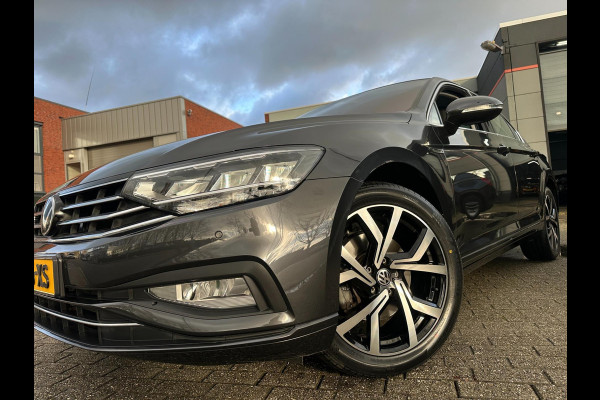 Volkswagen Passat 1.5 TSI R-LINE 2021 DSG FACE-LIFT VIRTUAL-COCKPIT CAMERA NAP