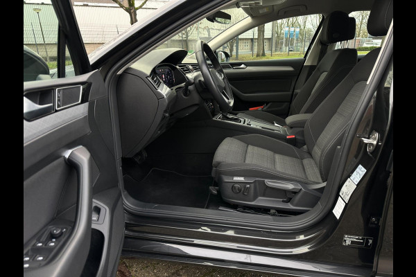 Volkswagen Passat 1.5 TSI R-LINE 2021 DSG FACE-LIFT VIRTUAL-COCKPIT CAMERA NAP