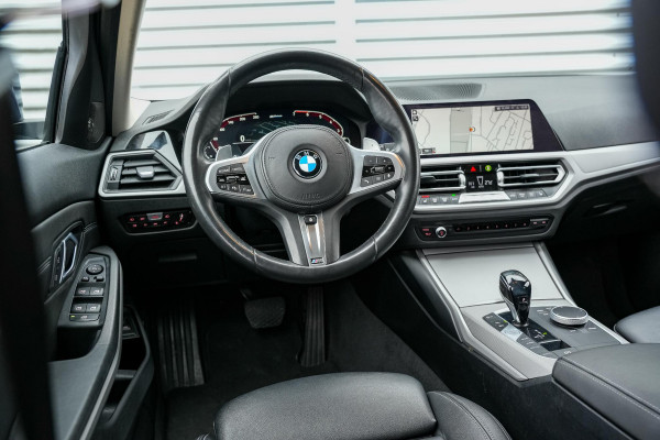 BMW 3 Serie Touring 330e High Executive Adapt. Cruise Harman Kardon Trekhaak Keyless