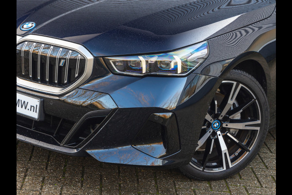 BMW i5 eDrive40 M-Sport - Pano - Driving Ass Prof - Stoelventilatie - Harman Kardon