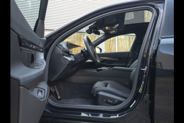 BMW i5 eDrive40 M-Sport - Pano - Driving Ass Prof - Stoelventilatie - Harman Kardon