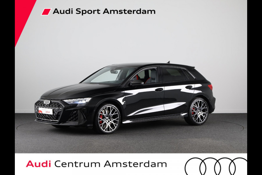 Audi RS3 Sportback 2.5 TFSI RS 3 quattro Panoramadak, RS-sportuitlaatsysteem, comfortpakket Pro, topsnelheid 280 km/h