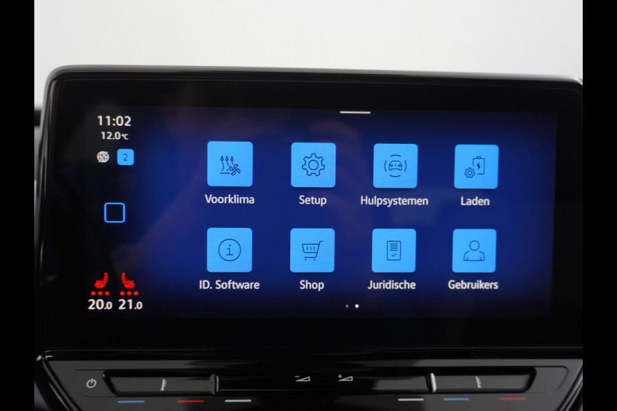 Volkswagen ID.3 AUT. 204pk 58kWh Adap.Cruise Apple Carplay Android Mirror Link 19" Matrix led IQ-.Drive Auto-Pilot WiFi Navi-discover-Pro Ecc Ca Stoelverwarming Vermoeidheids herkenning Rijstrooksensor Bluetooth Keyless DAB Pdc Usb 19''LM Achteropkomend verkeer waarschuwing Orig.NLse Auto Dealer-Onderhouden 44.000 nieuw! 1e Eigenaar