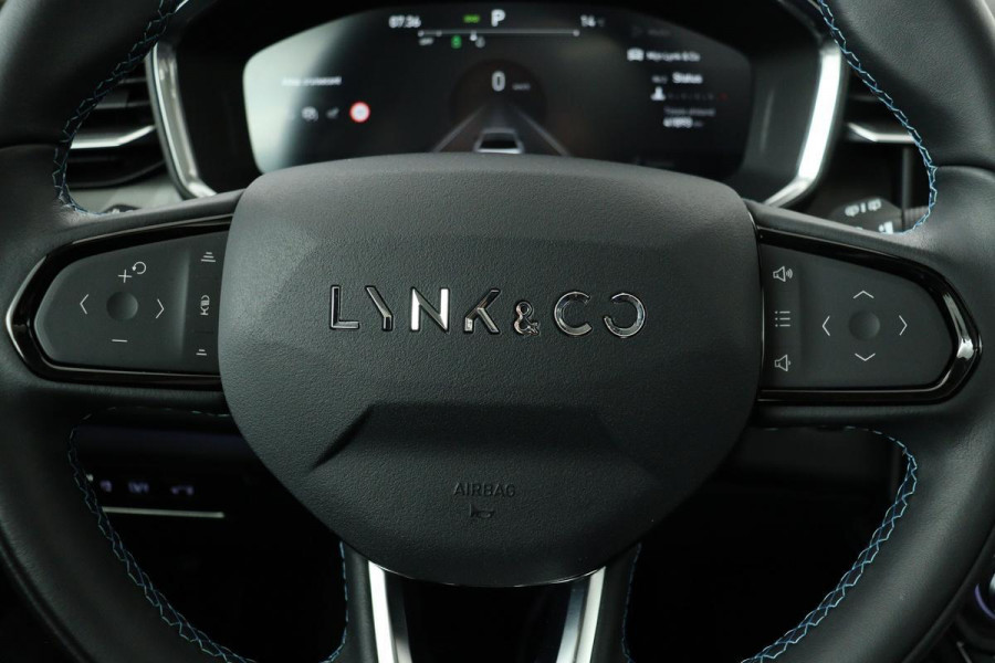 Lynk & Co 01 1.5 Plug In | Panoramadak | Infinity by Harman | Camera | Adaptive cruise | Stoelverwarming | Carplay | Memory | Full LED