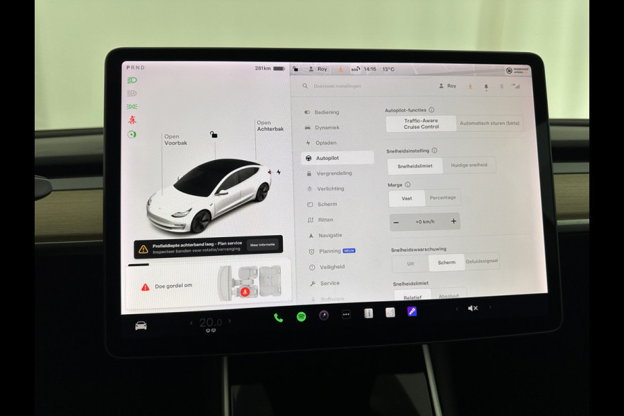 Tesla Model 3 Standard RWD Plus 60 kWh [ 3-Fase ] (INCL-BTW) Aut. *PANO | AUTO-PILOT | NAPPA-LEATHER | KEYLESS | FULL-LED | MEMORY-PACK | SURROUND-VIEW | DAB | APP-CONNECT | DIGI-COCKPIT | LANE-ASSIST | TOWBAR | COMFORT-SEATS | 18"ALU*