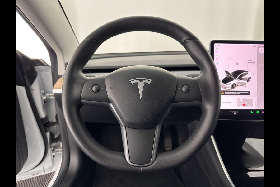 Tesla Model 3 Standard RWD Plus 60 kWh [ 3-Fase ] (INCL-BTW) Aut. *PANO | AUTO-PILOT | NAPPA-LEATHER | KEYLESS | FULL-LED | MEMORY-PACK | SURROUND-VIEW | DAB | APP-CONNECT | DIGI-COCKPIT | LANE-ASSIST | TOWBAR | COMFORT-SEATS | 18"ALU*