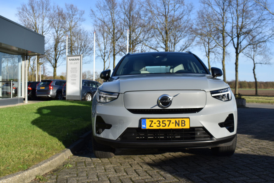 Volvo EX40 Twin Motor Performance 442 PK Plus 82 kWh Trekhaak | ACC | Blis | Stoel &Stuur verwarming | Elektr. stoel | Camera |  Leder |