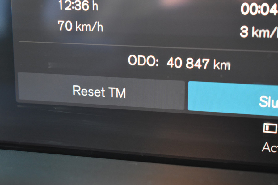 Volvo EX40 Twin Motor Performance 442 PK Plus 82 kWh Trekhaak | ACC | Blis | Stoel &Stuur verwarming | Elektr. stoel | Camera |  Leder |