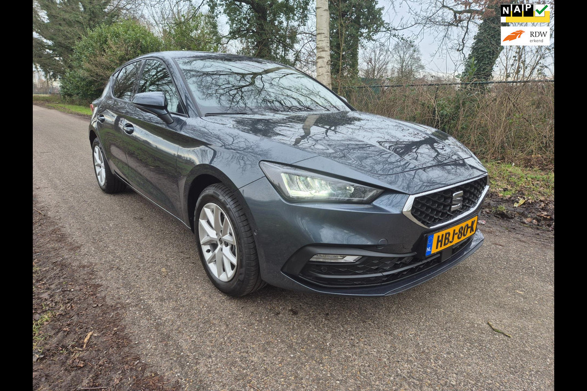 Seat Leon 1.5 TSI 130 pk Business Intense / digi dashboard