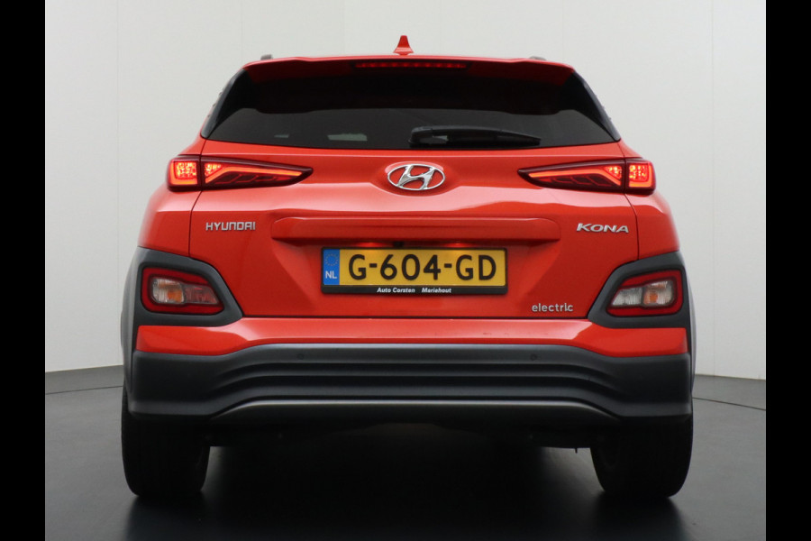 Hyundai Kona EV 64 kWh 204pk Leer Navi Camera Schuifdak Standkachel Elektr.Stoelen+Verwarmd+Ventilatie-koeling ! Adaptive Cruise/Stop&Go Zelf Heerlijke, sterke FEV , Enorm Efficient en Grootste accu  444km wltp range 48.000 nieuw!