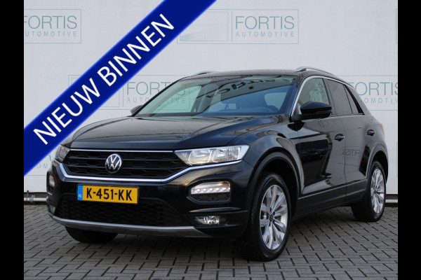 Volkswagen T-Roc 1.5 TSI Style Business NL AUTO | AUTOMAAT | TREKHAAK | CARPLAY