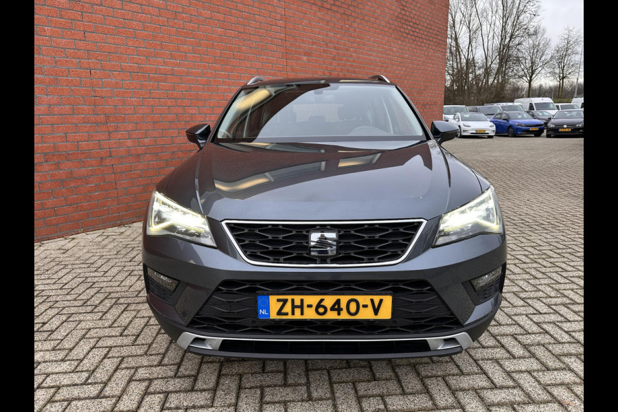 Seat Ateca 1.0 EcoTSI Style Business Intense Panoramadak Full LED Navigatie PDC VA + Camera Trekhaak Alcantara 17" Velgen DAB+ Adaptive Cruise Control