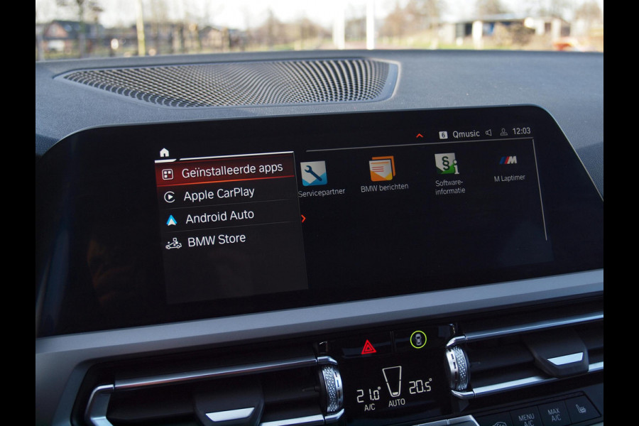 BMW 3 Serie 318i High Executive Edition | Apple Carplay | 360 Camera | Cruise Control | Leer | Black Optic | NL-auto |