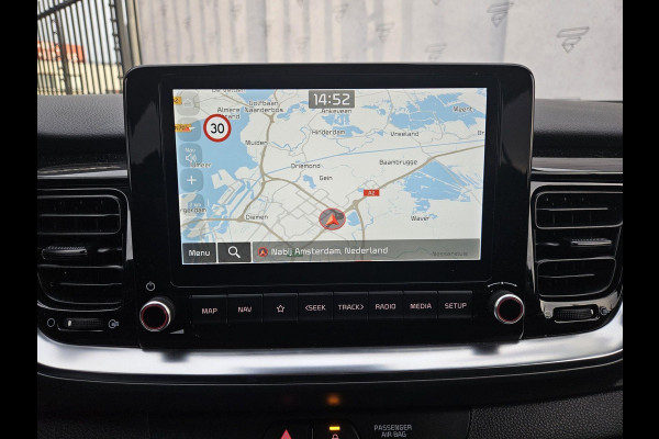 Kia Stonic 1.0 T-GDi MHEV DynamicPlusLine | Camera | Navi | Stuur-/Stoelverwarming | Key-Less | Apple CarPlay/Android Auto | Clima | 16" Velgen | PDC | Cruise | LED |