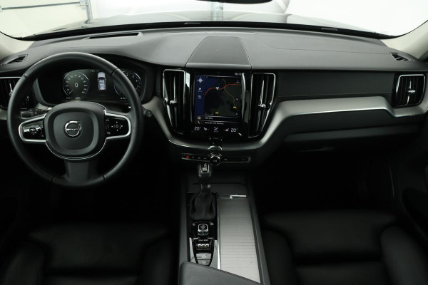 Volvo XC60 2.0 T4 Inscription | Panoramadak | Head-Up | Trekhaak | Stoelverwarming | Camera | Leder | Navigatie | Full LED | Memory